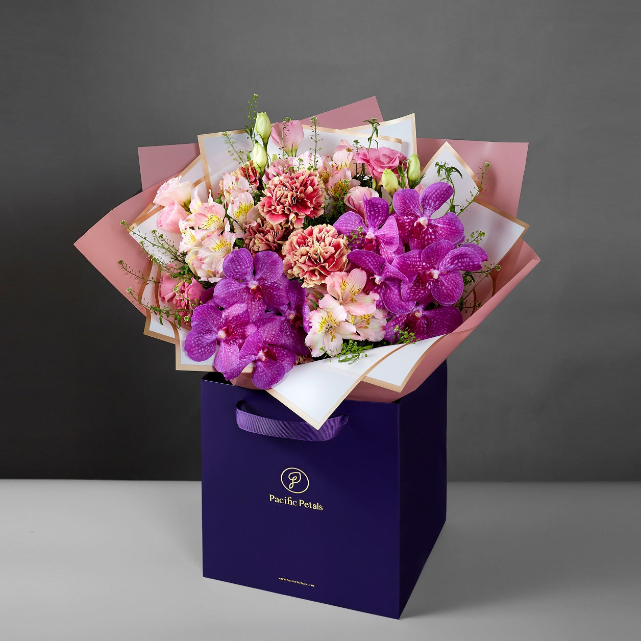 Mother's Day - The timeless beauty flower box